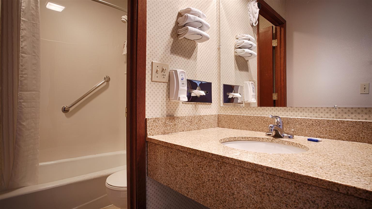 ซูเปอร์ 8 บาย วินด์แฮม วิลเลียมส์ Hotel Williams ภายนอก รูปภาพ