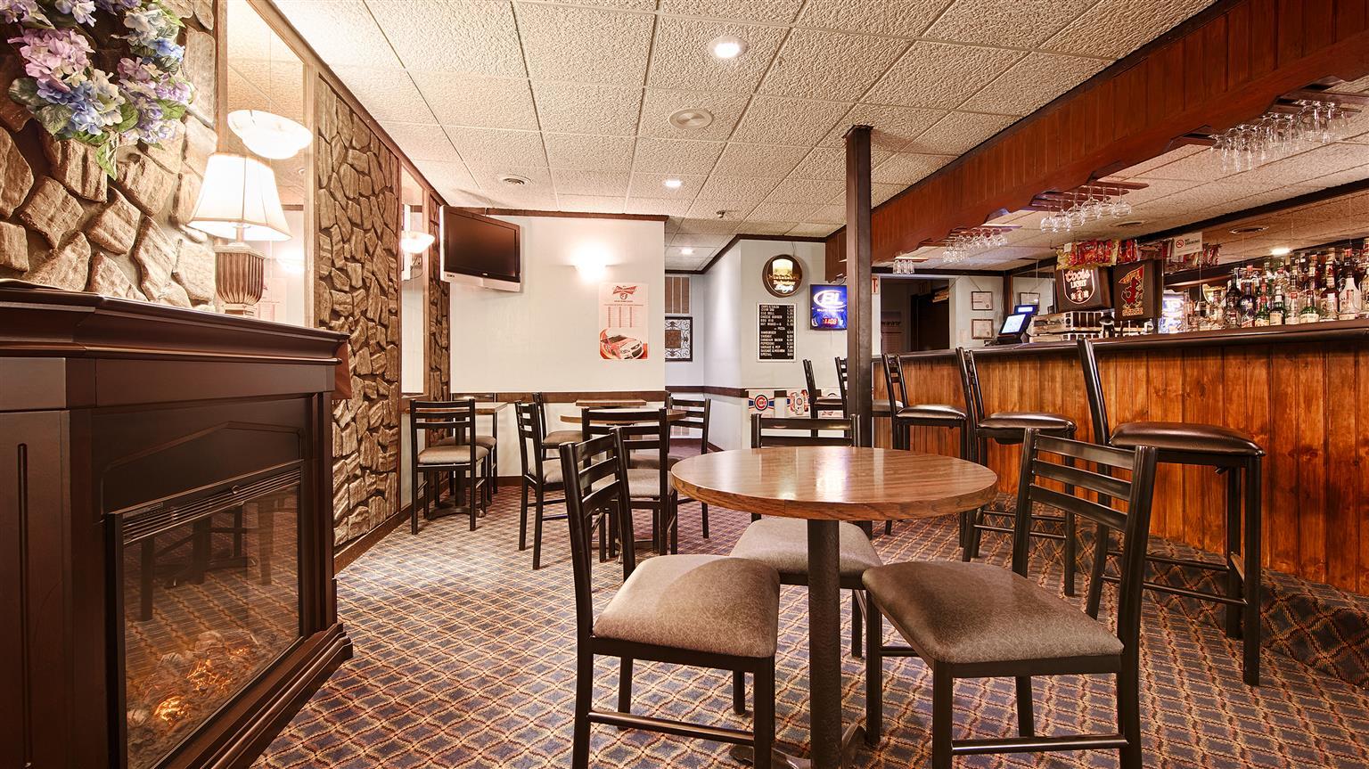 ซูเปอร์ 8 บาย วินด์แฮม วิลเลียมส์ Hotel Williams ภายนอก รูปภาพ