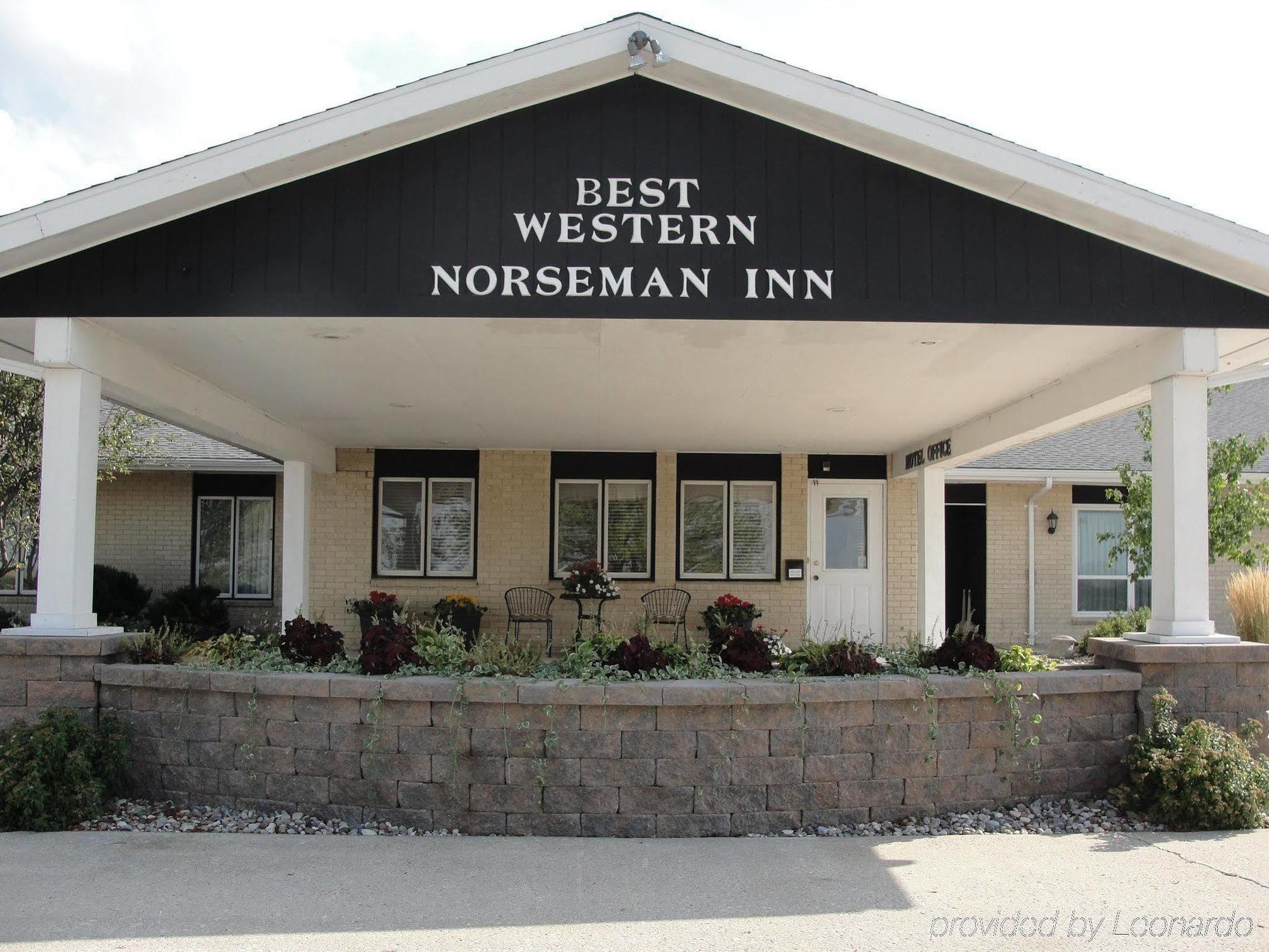 ซูเปอร์ 8 บาย วินด์แฮม วิลเลียมส์ Hotel Williams ภายนอก รูปภาพ