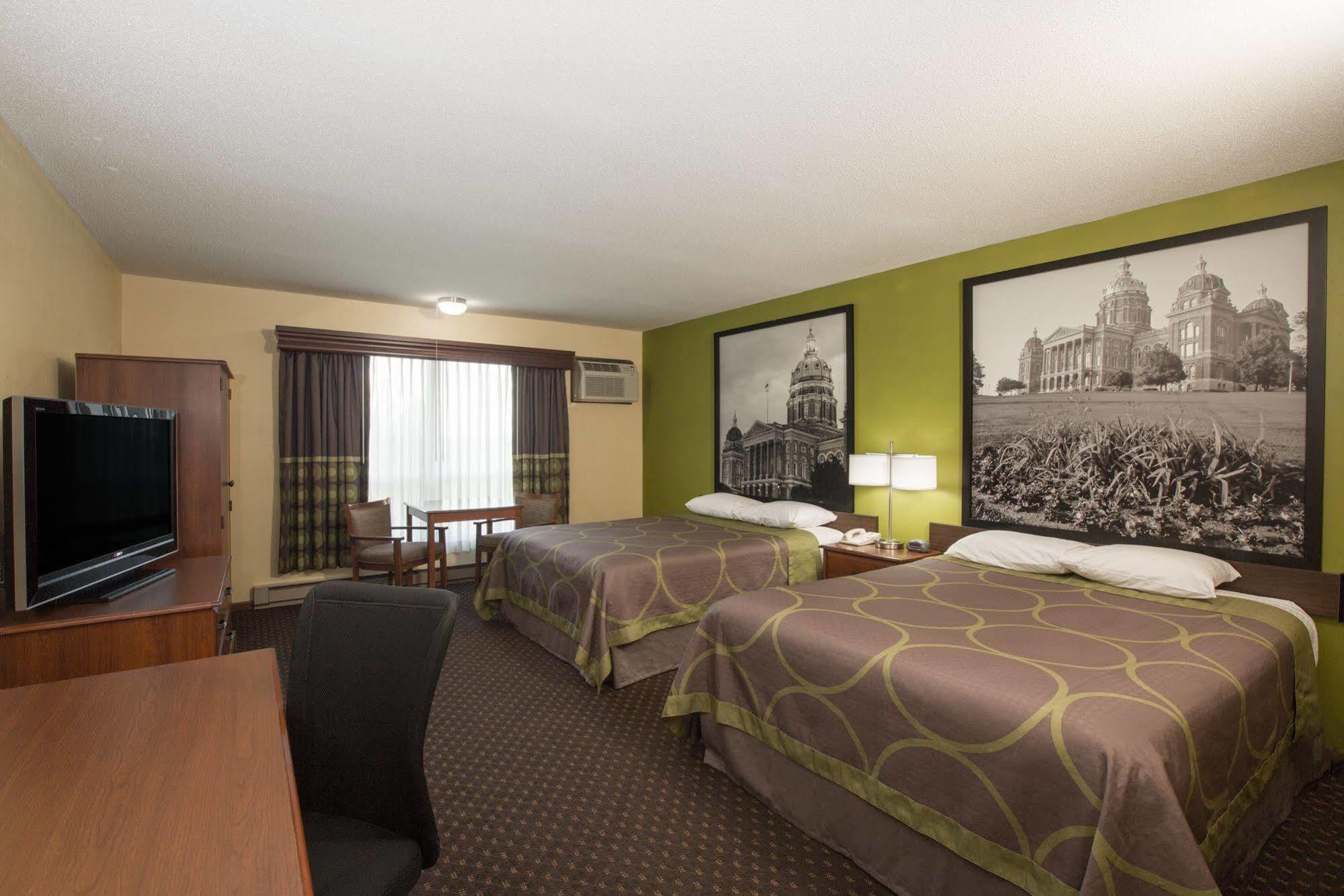 ซูเปอร์ 8 บาย วินด์แฮม วิลเลียมส์ Hotel Williams ภายนอก รูปภาพ